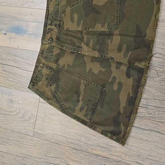 Blank NYC | Camouflage Camo Denim Mini Skirt 27​ - Picture 6 of 13